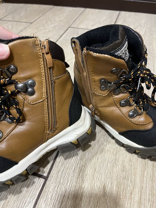 Зимові черевики для хлопчика