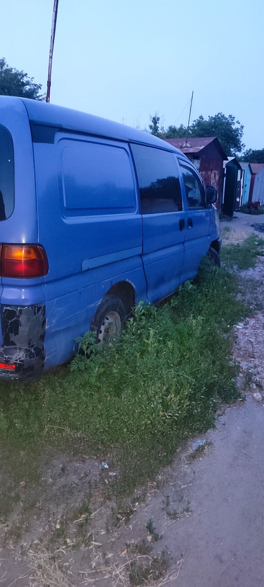 Продам Mitsubishi l400 Срочно