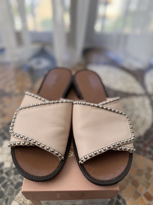 Продам шкіряні шльопанці, босоніжки, розмір 40