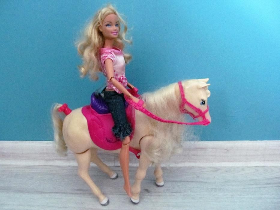 Lalka Barbie i konik