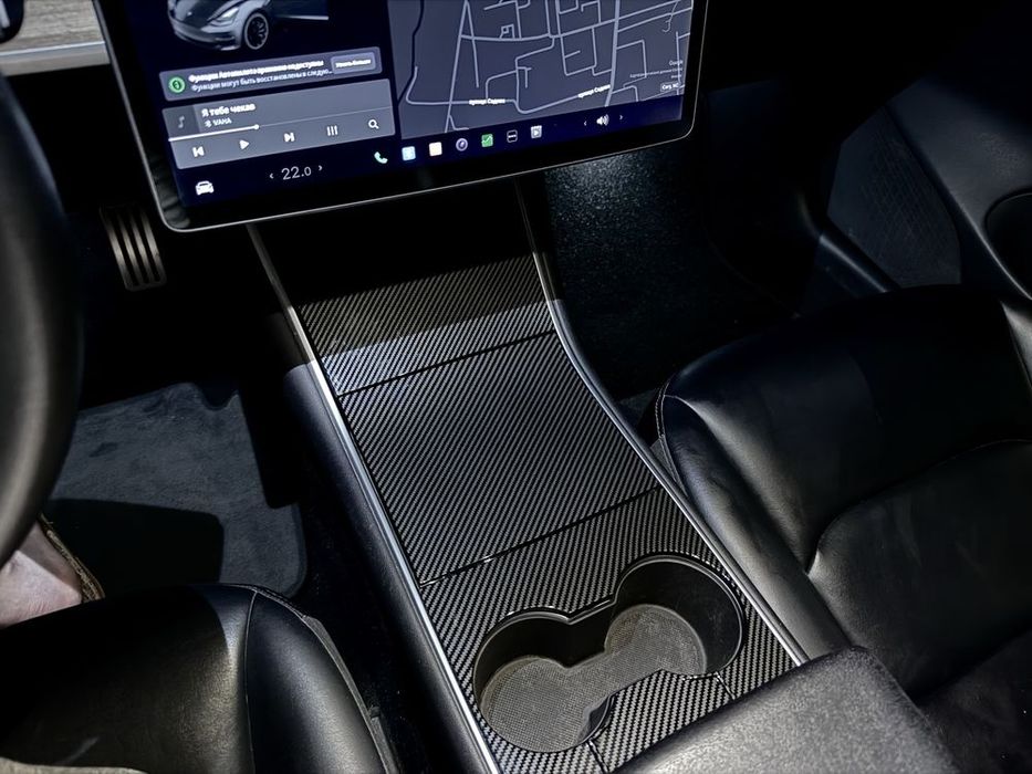 Накладки в салон карбон мат Тесла модель 3