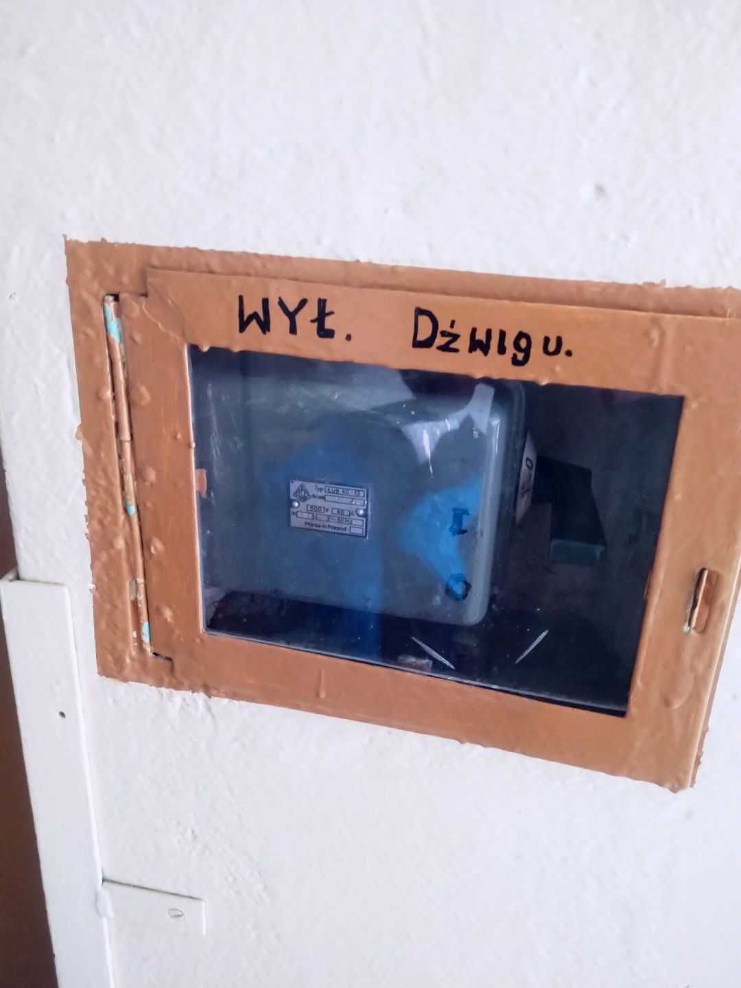 Zabytkowa winda towarowa z lat 70-tych, PRL sprawna z odbiorem tech.