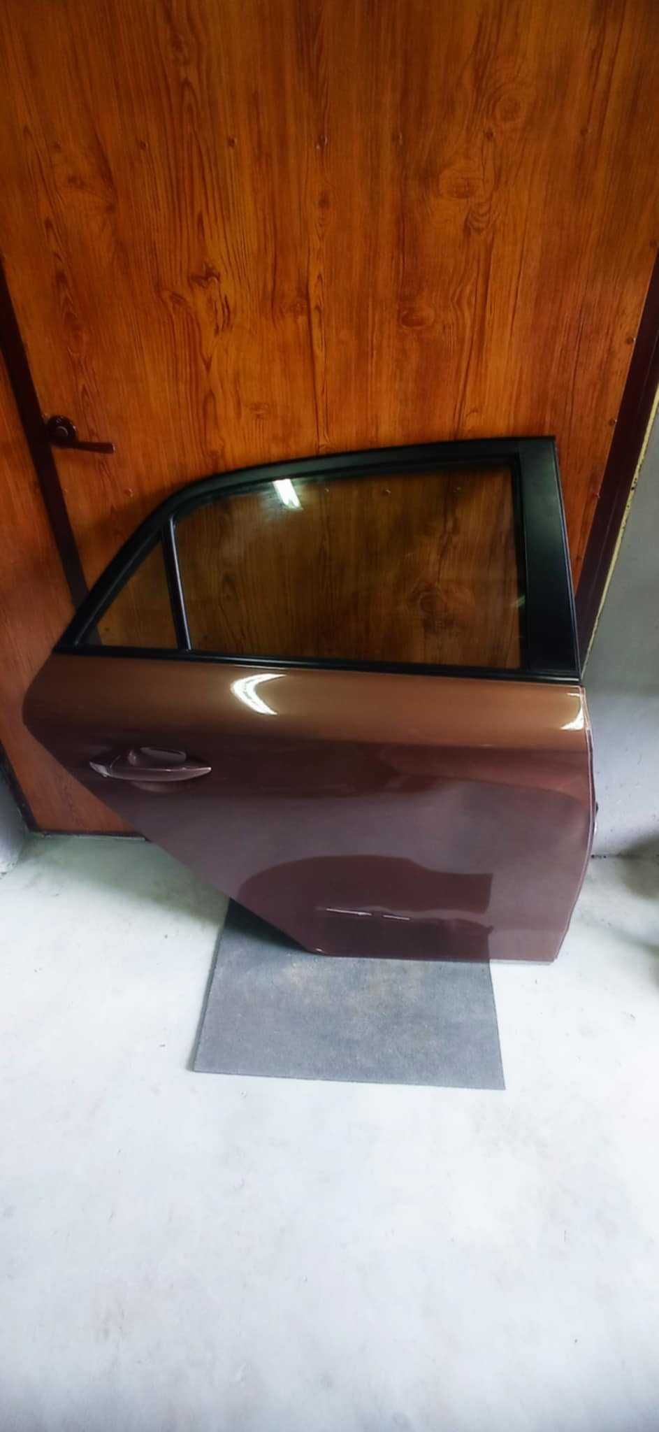 Hyundai I20 II drzwi prawy tył