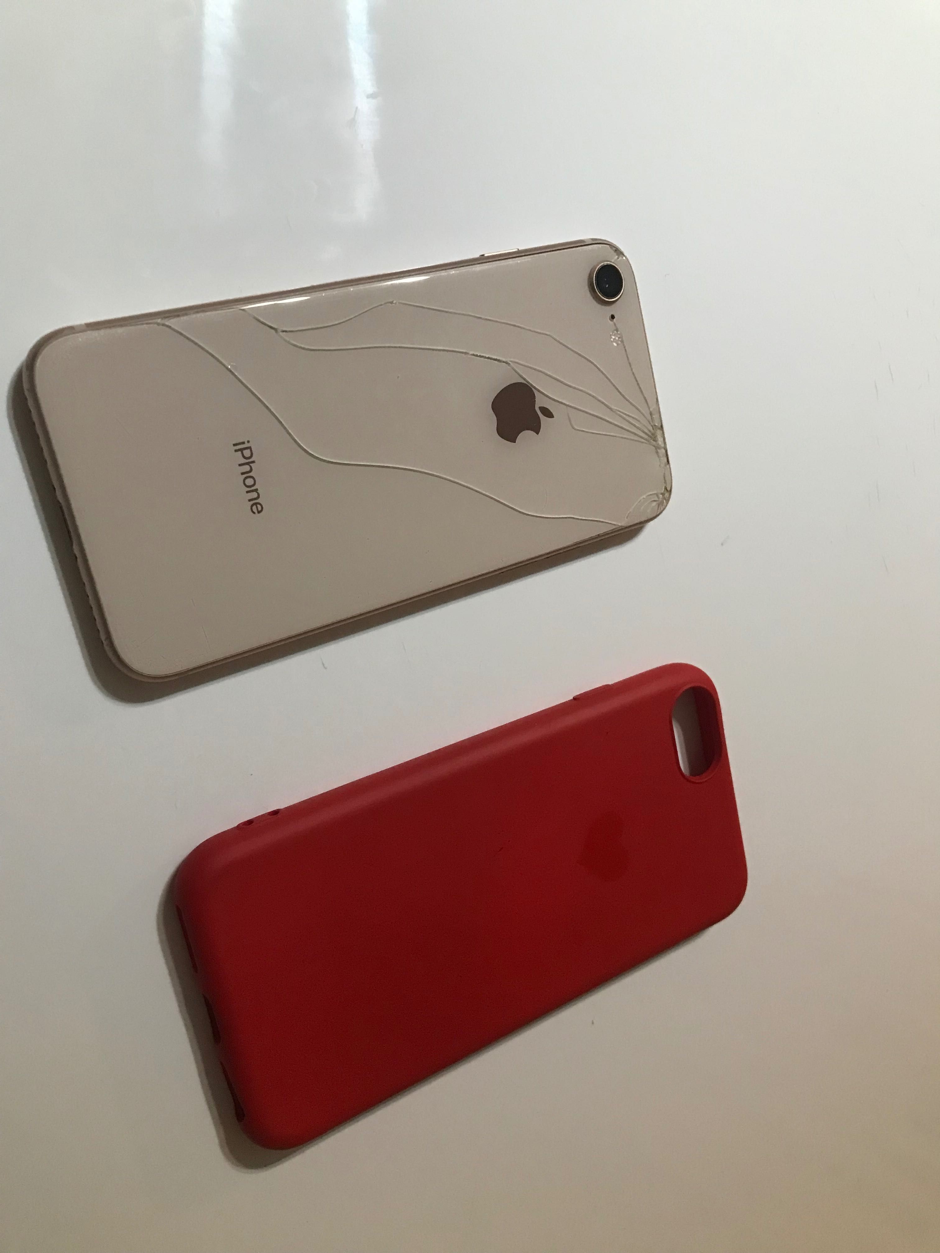 iPhone 8 - 64GB [COM DANOS]