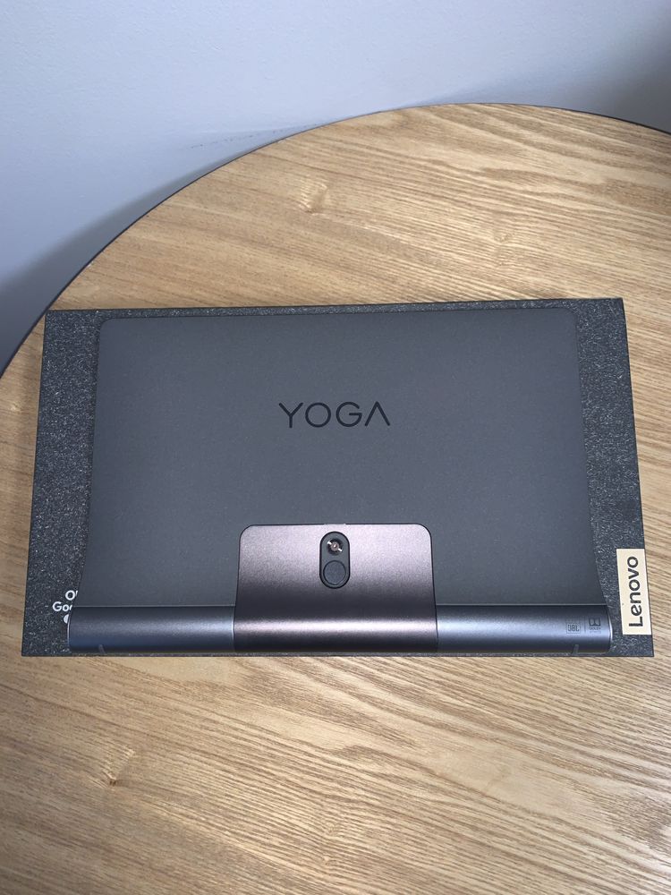 Lenovo Yoga Smart Tab