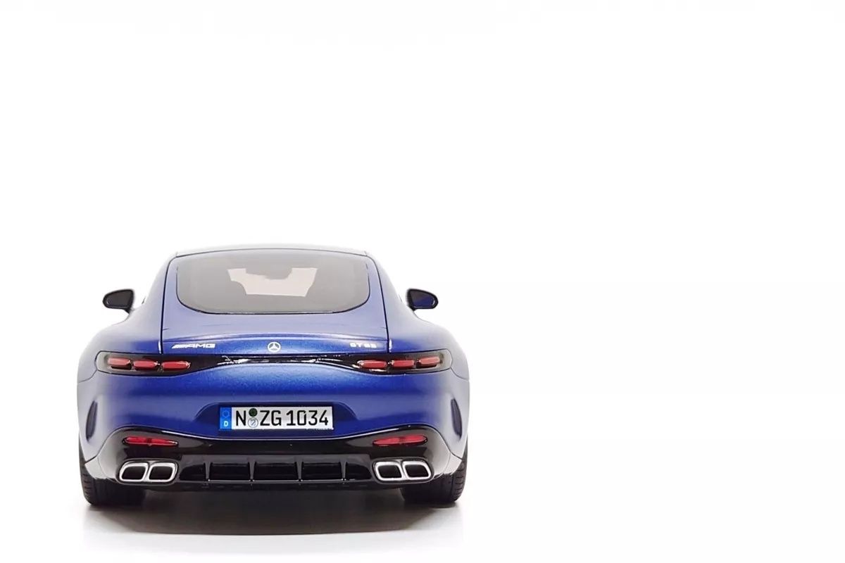 NZG 1:18 Mercedes-Benz AMG GT 63 4Matic