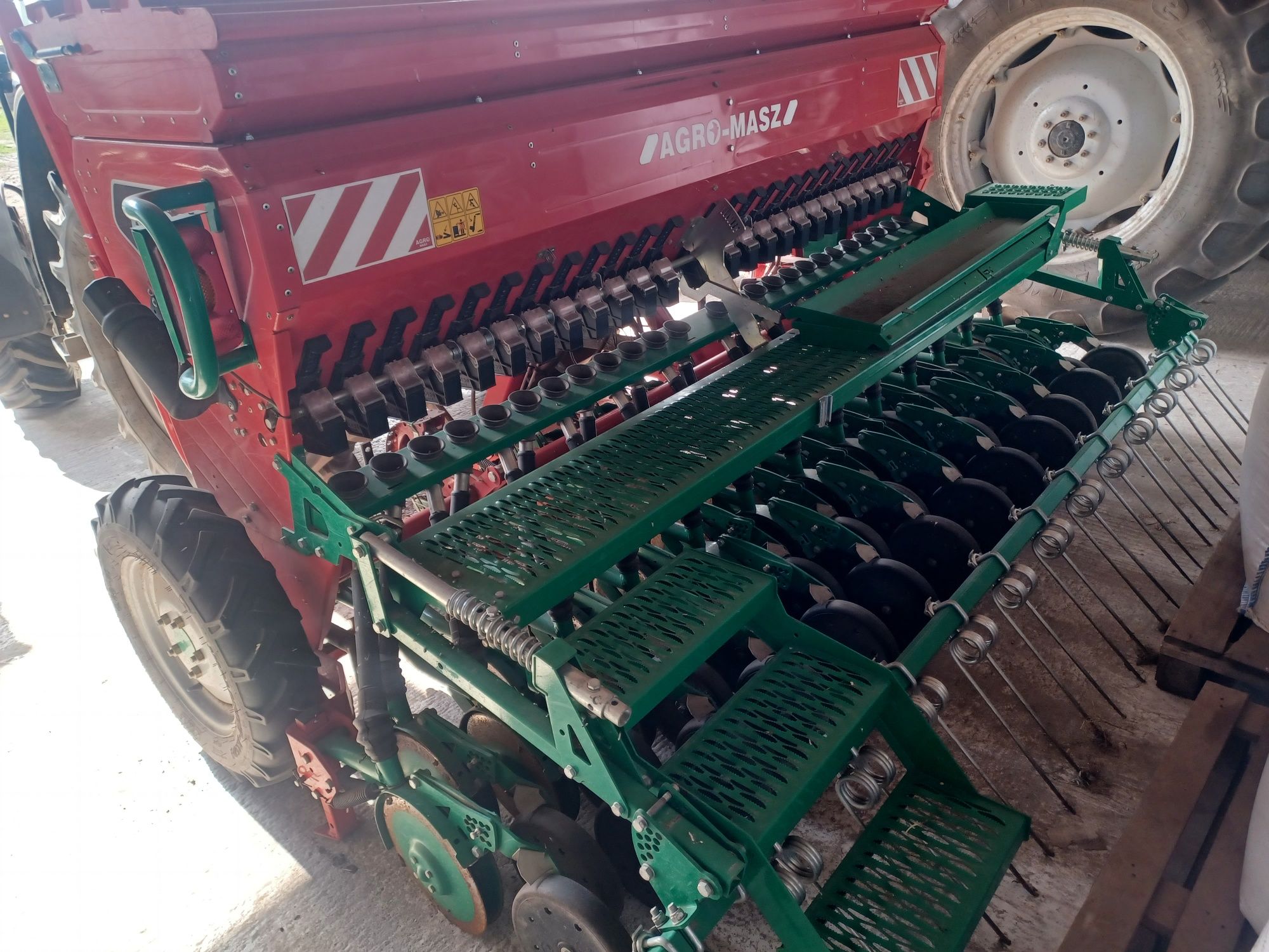 Siewnik talerzowy Agro-Masz SR300