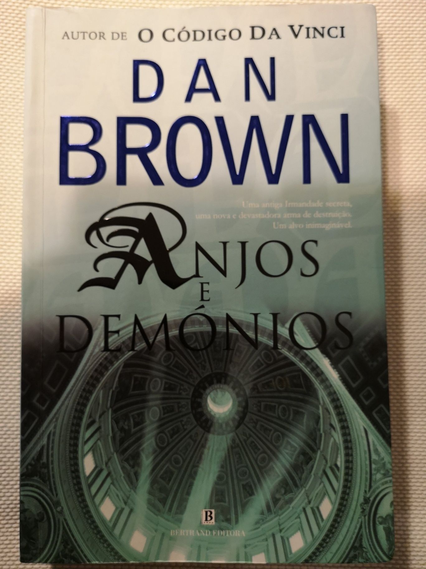Anjos e demónios Dan Brown