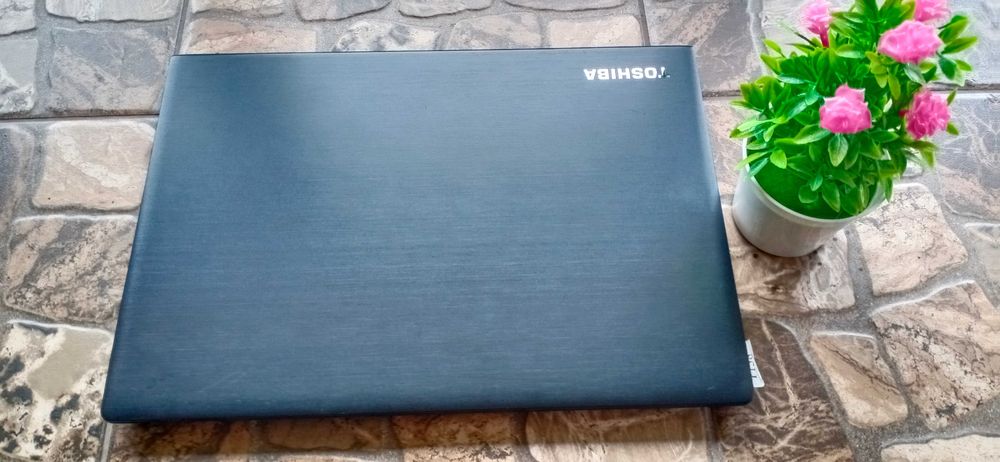 Ноутбук Toshiba X-30 сенсорний, 13Full HD. 8 DDR4. SSD 128. I5-7300.