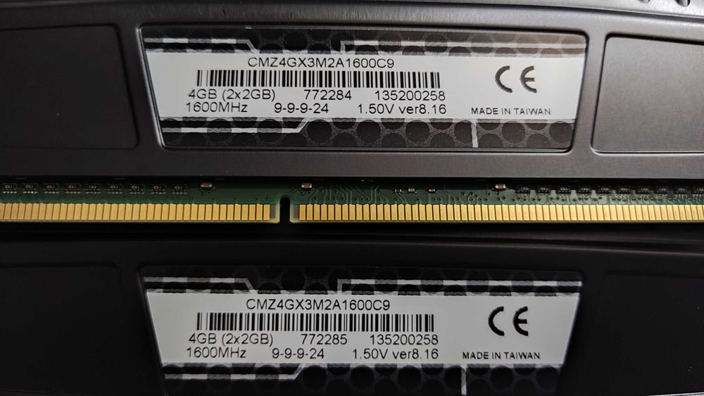 Memórias Corsair Vengeance DDR3 (2 x 2GB)
