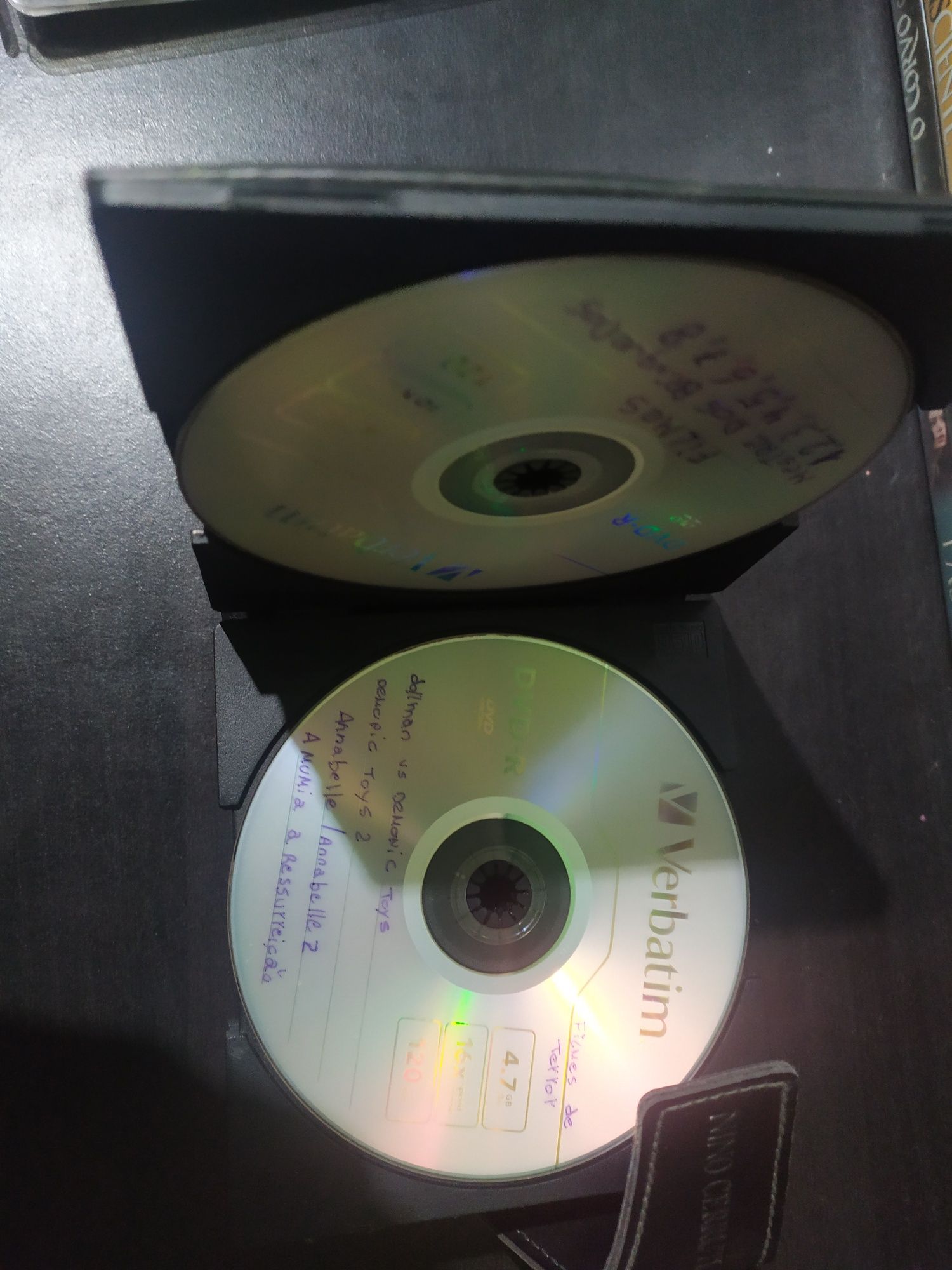 Porta DVDs ou CDs capa de tecido por dentro de plástico forte