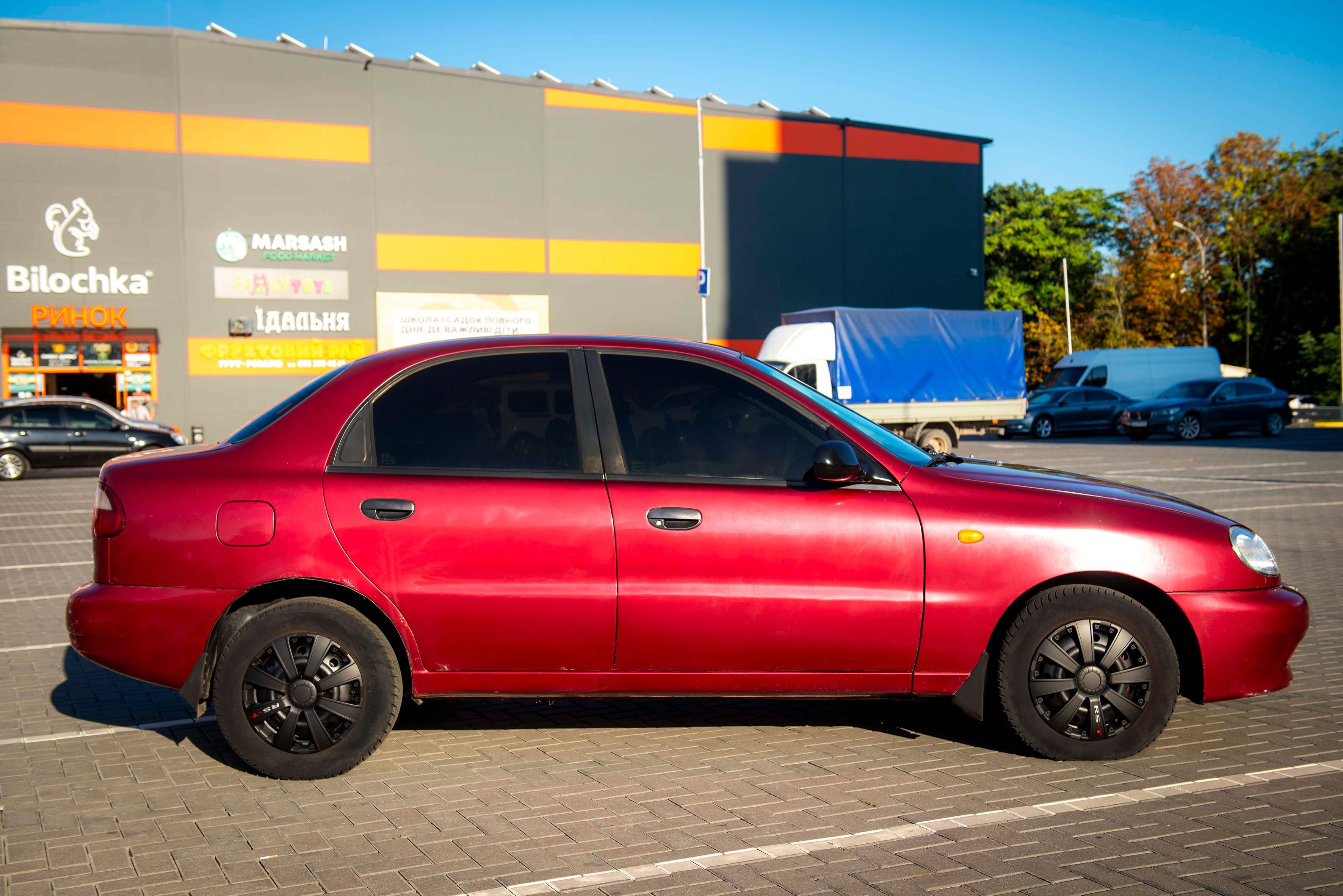 Продається Daewoo Lanos 1998 р.в. вишневого кольору