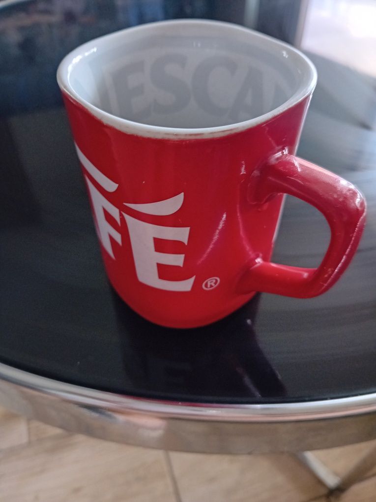 Kubek nescafe. .