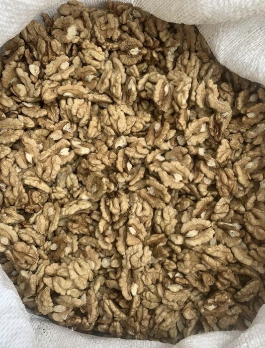 Продам грецький горіх, половинки