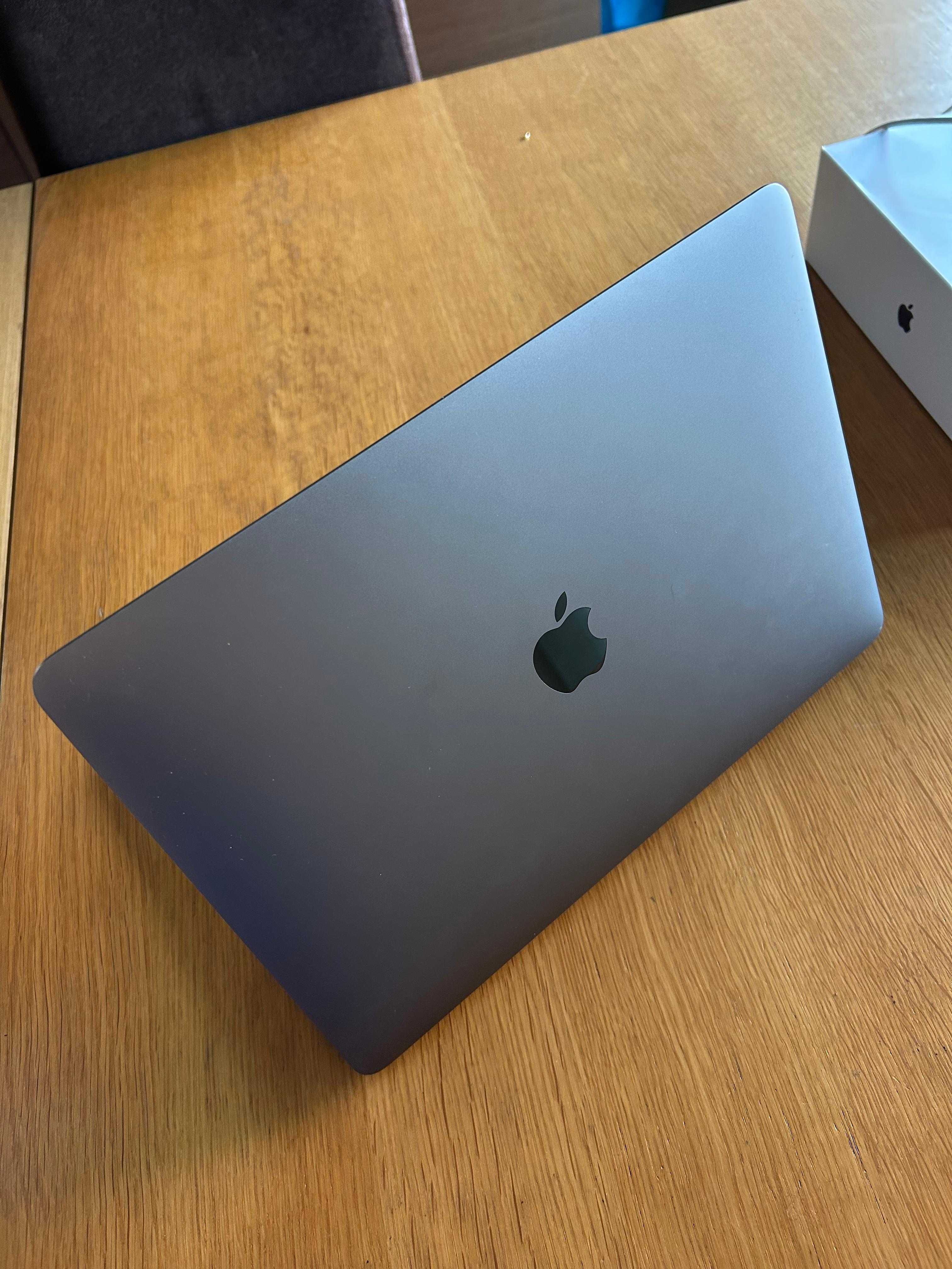 MacBook Air APPLE Cinza Sideral  - Apple M1 - RAM: 16 GB - 8 Core