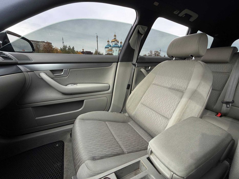 AvtoReal Audi A4 B7 2005