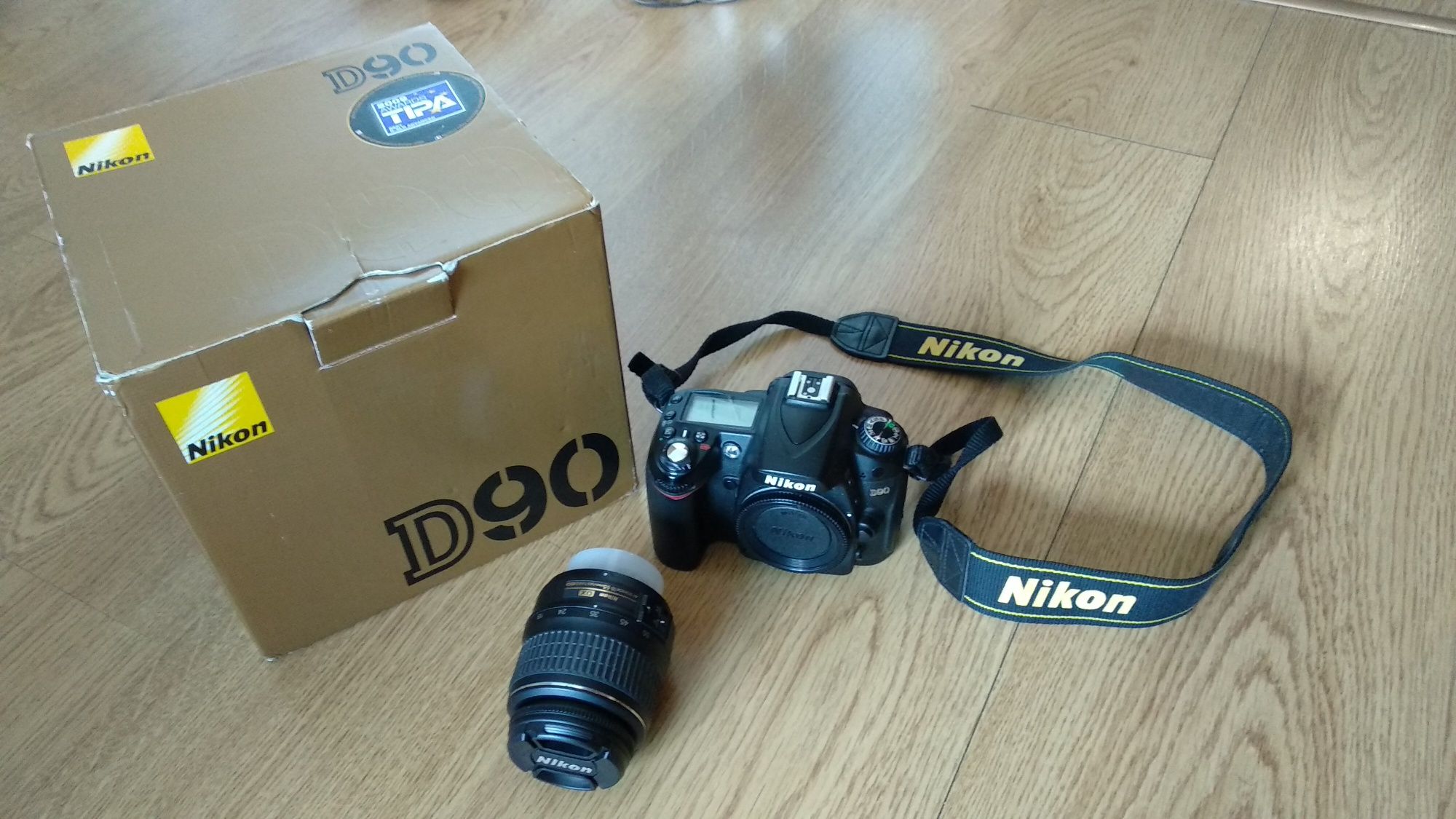 Câmera Nikon D90 com objectiva, como nova