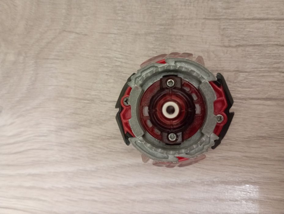 Бейблейды много разных