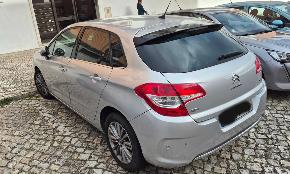 Citroën C4 1.6 HDi 112cv Automático – 2012, Muito Bem Estimado