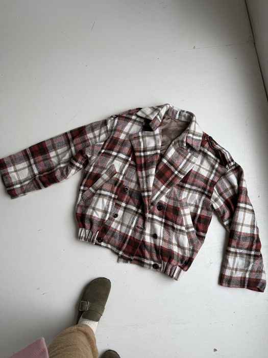 Куртка в клетку. Новая.
