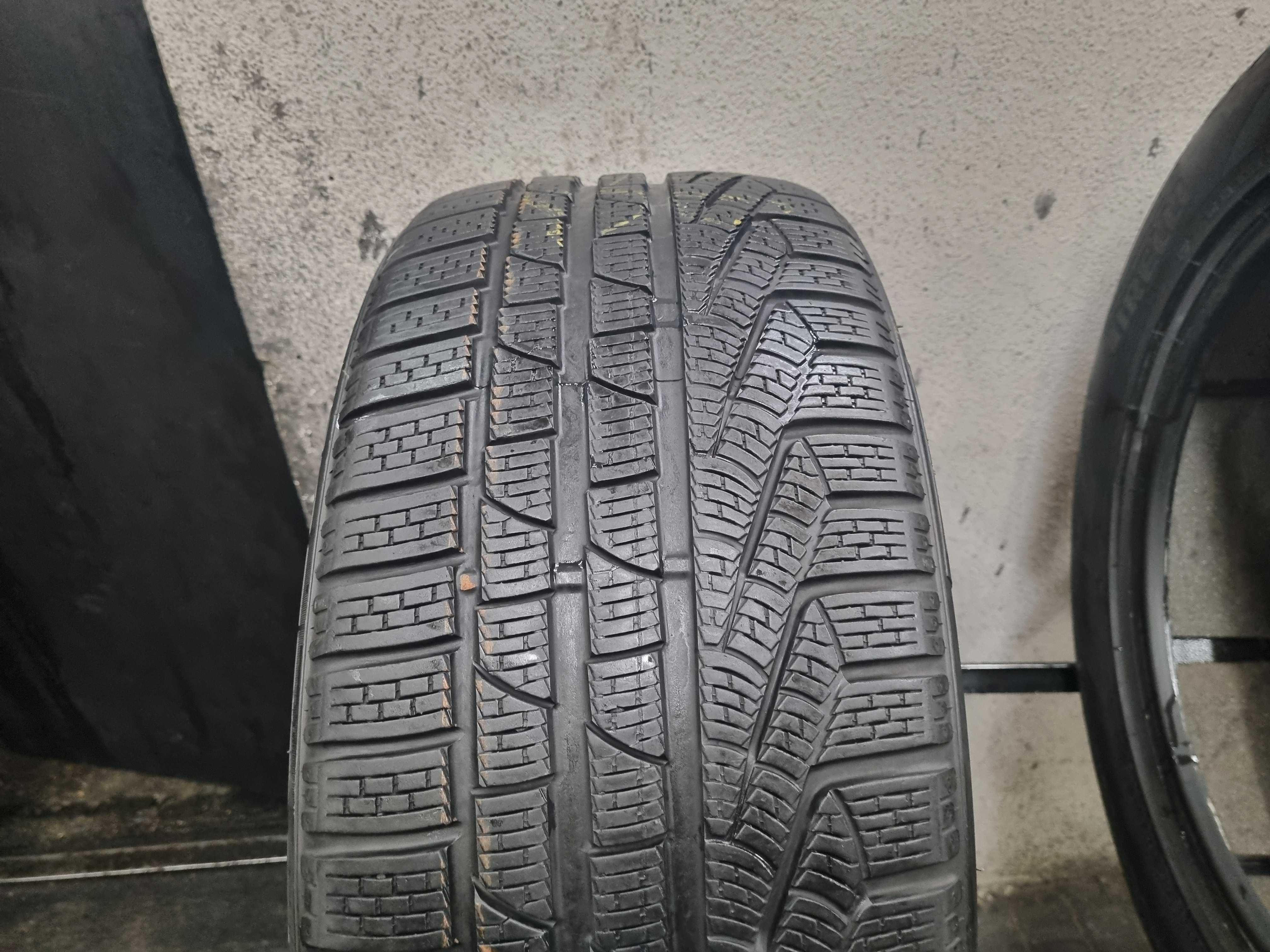 245/35/20 91V Pirelli Sotto Zero Winter 240 Serie II NO Dot.3514R