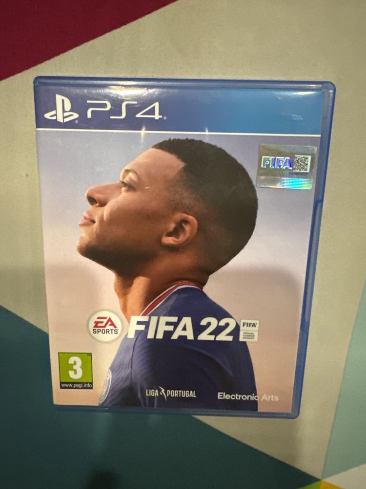 FIFA 2022 / FIFA - Edição Portuguesa - PS4 PlayStation 4 (selo IGAC)