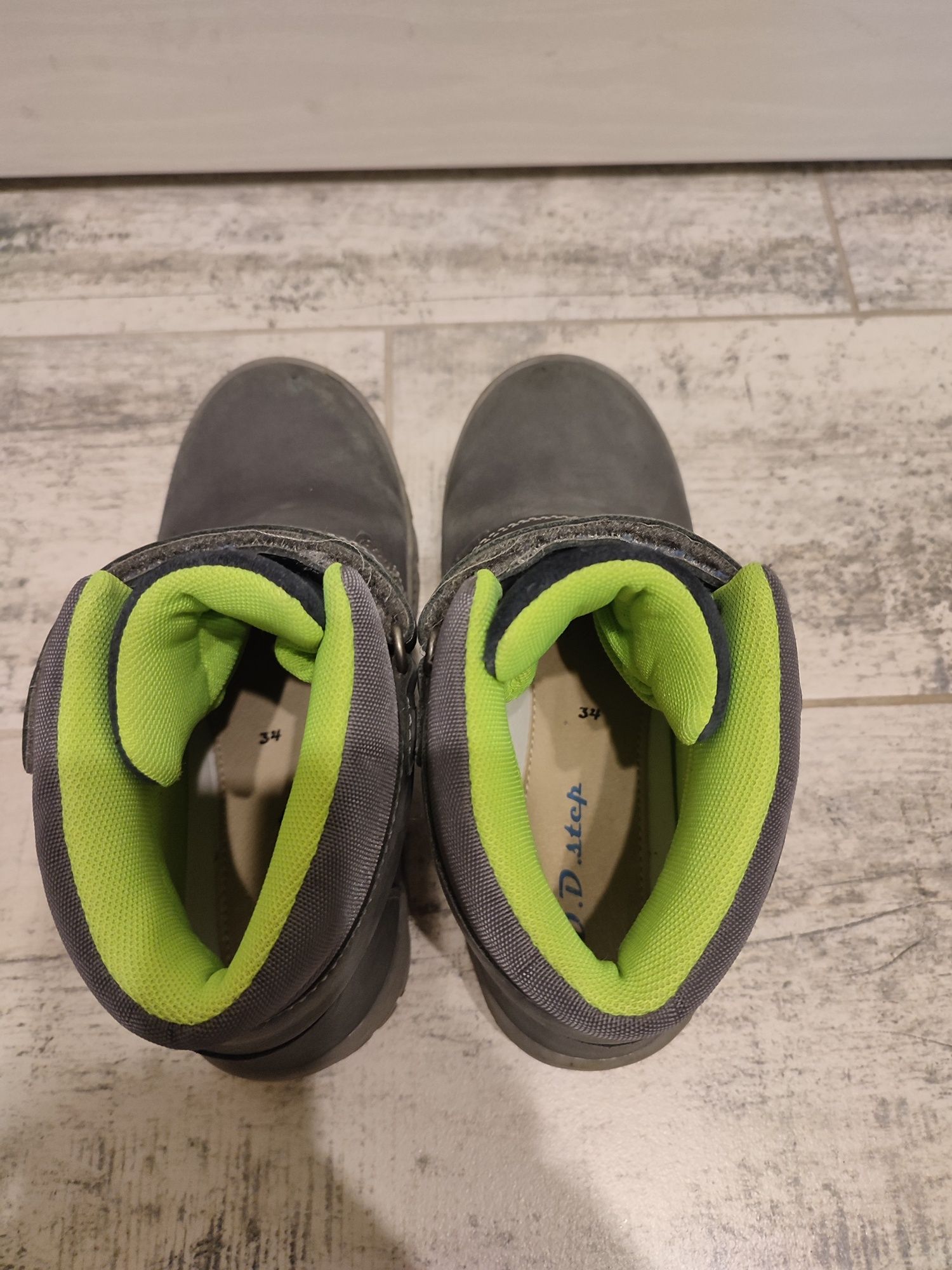 Демісезонні черевики D.D.Step, розмір 34, устілка 21.5 см