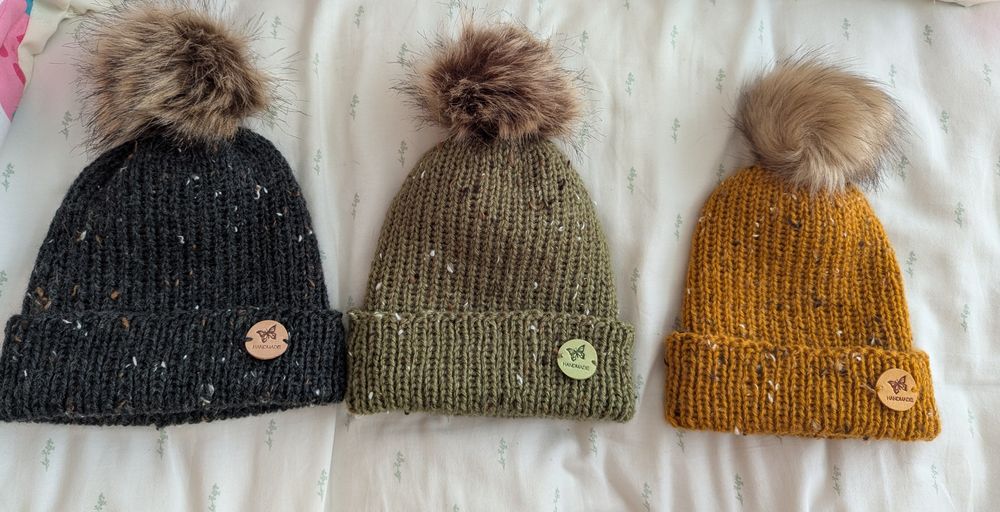 Gorros feitos em tricô