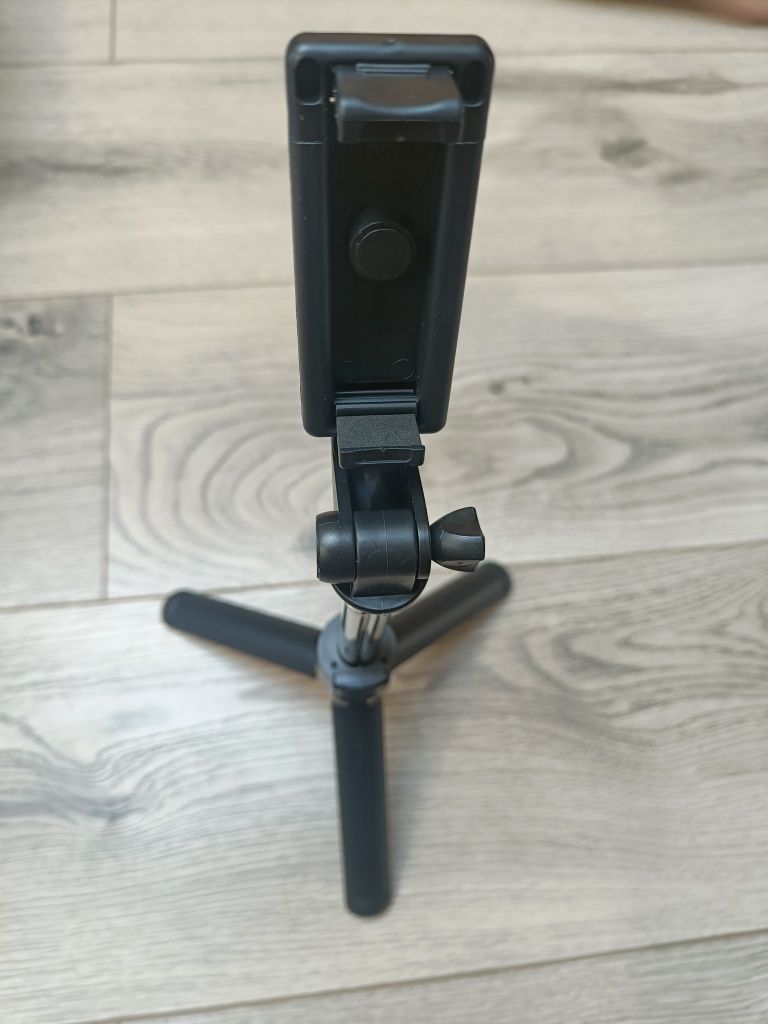 Statyw Selfie Stick z Pilotem Bluetooth - NOWY