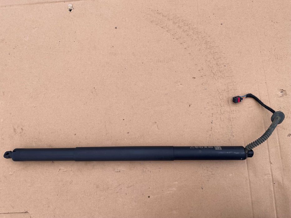 Siłownik klapy tylnej bagażnika SKODA ENYAQ IV 5LE