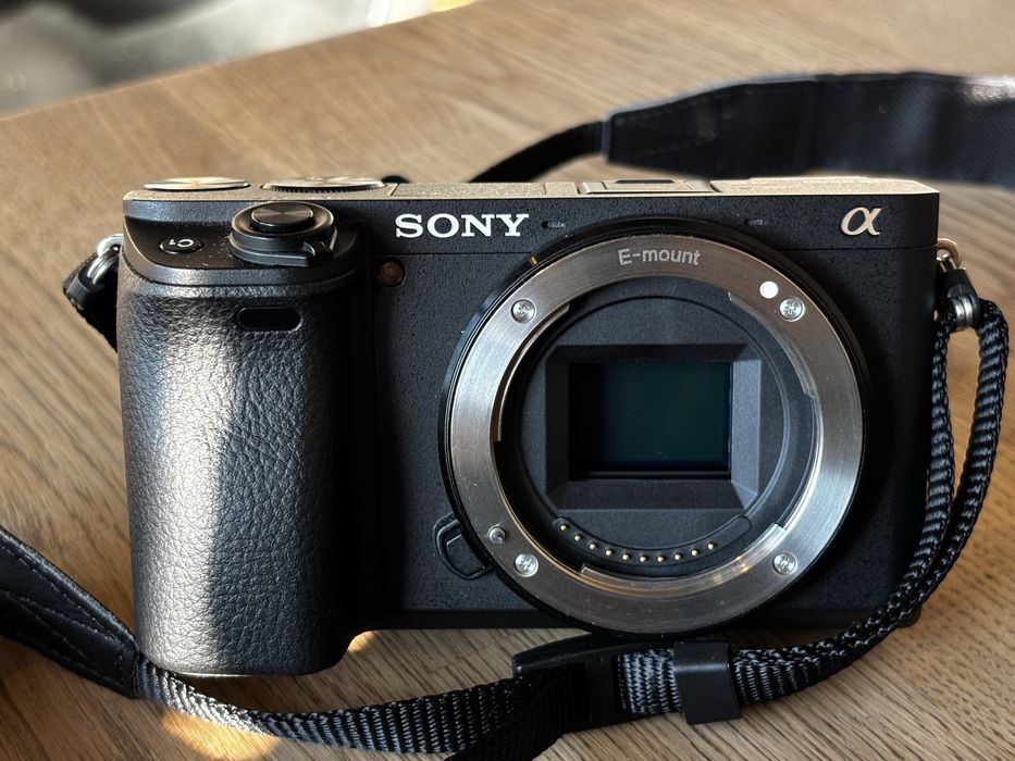 Aparat cyfrowy Sony A6400 body czarny (ILCE-6400B)