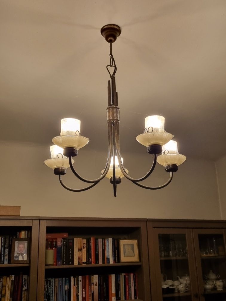 Lampa sufitowa trzyramienna wisząca żyrandol mosiądz szkło