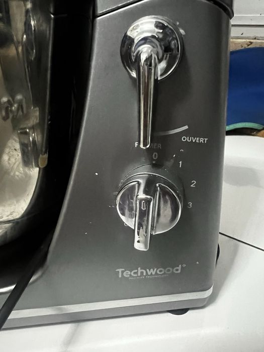 Batedor novo techwood/ Negociavel.