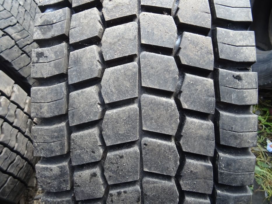 Opona 315/70R22.5 Bridgestone R-Drive 001 (800 netto)