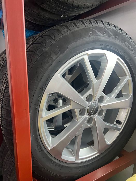 Felgi z oponami Audi Q3 Sportback oryginalne zimowe