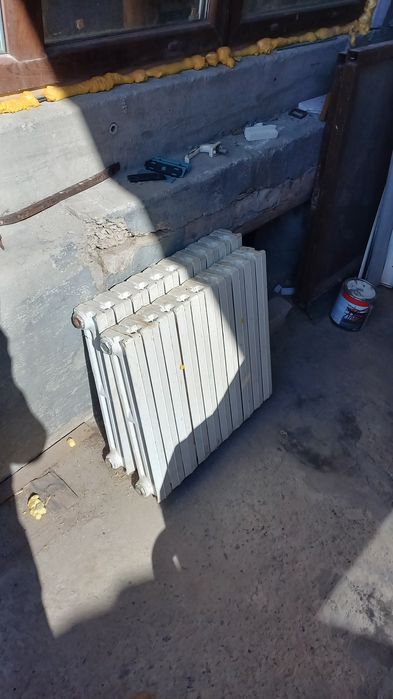 Радиаторы (батареи) чугунные, стальные б.у. и новые для отопления.