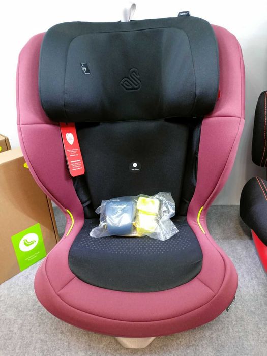 Fotelik samochodowy SWANDOO CHARLIE i-Size 100-150cm 15-36kg RÓŻOWY