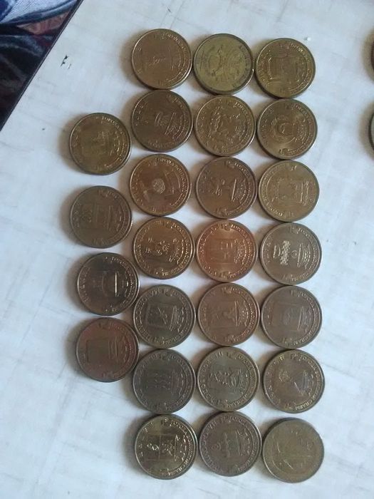 Продаю монеты , осталось 15 штук