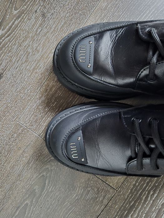 Жіночі шкіряні сапоги демісезонні