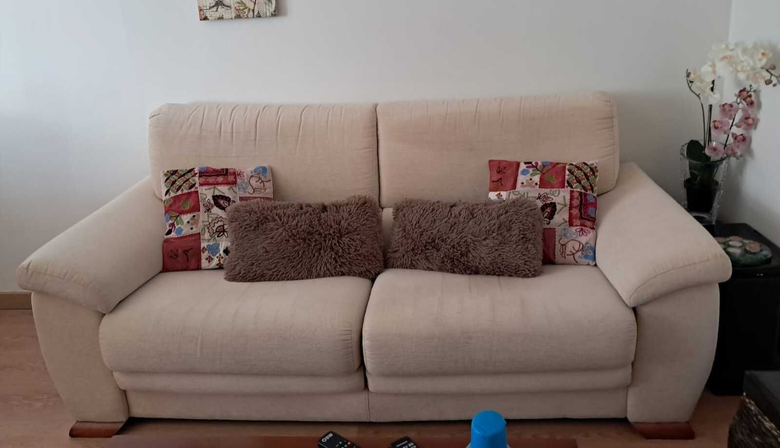 Sofá com almofadas ajustáveis para venda