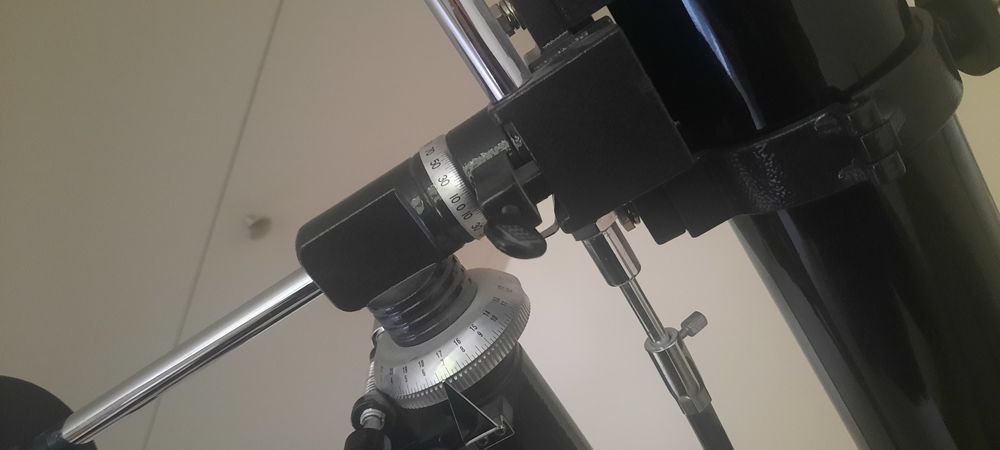 Teleskop Sky-Watcher 70/900 + silnik korygujący R.A