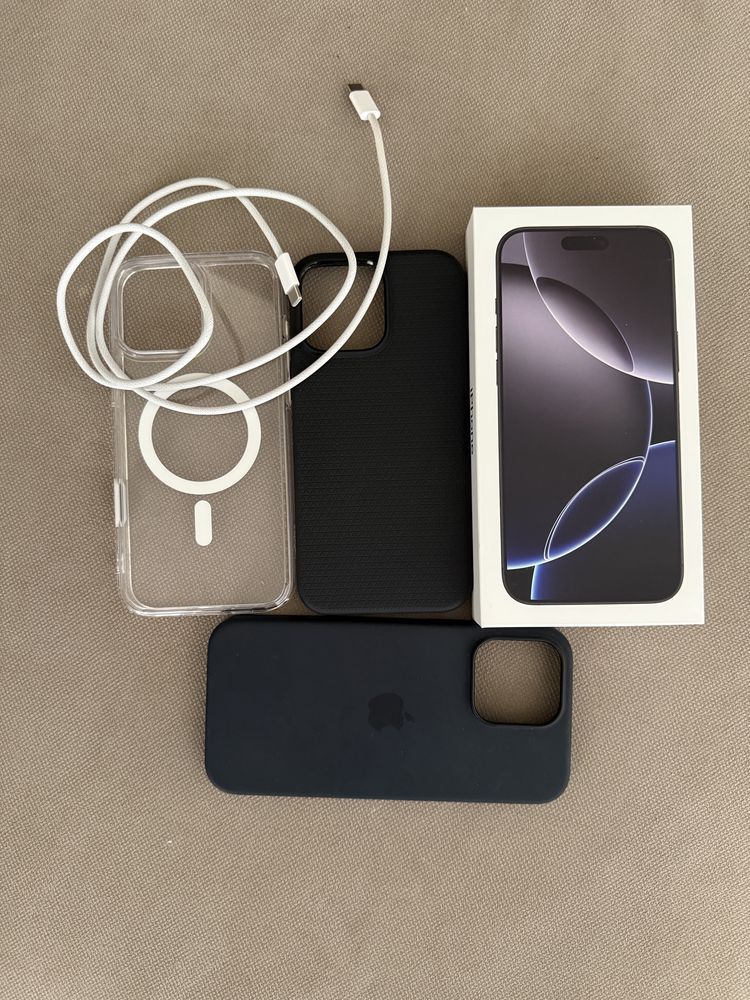 iPhone 16 pro Max 256GB preto titanio - 2 anos garantia + acessorios
