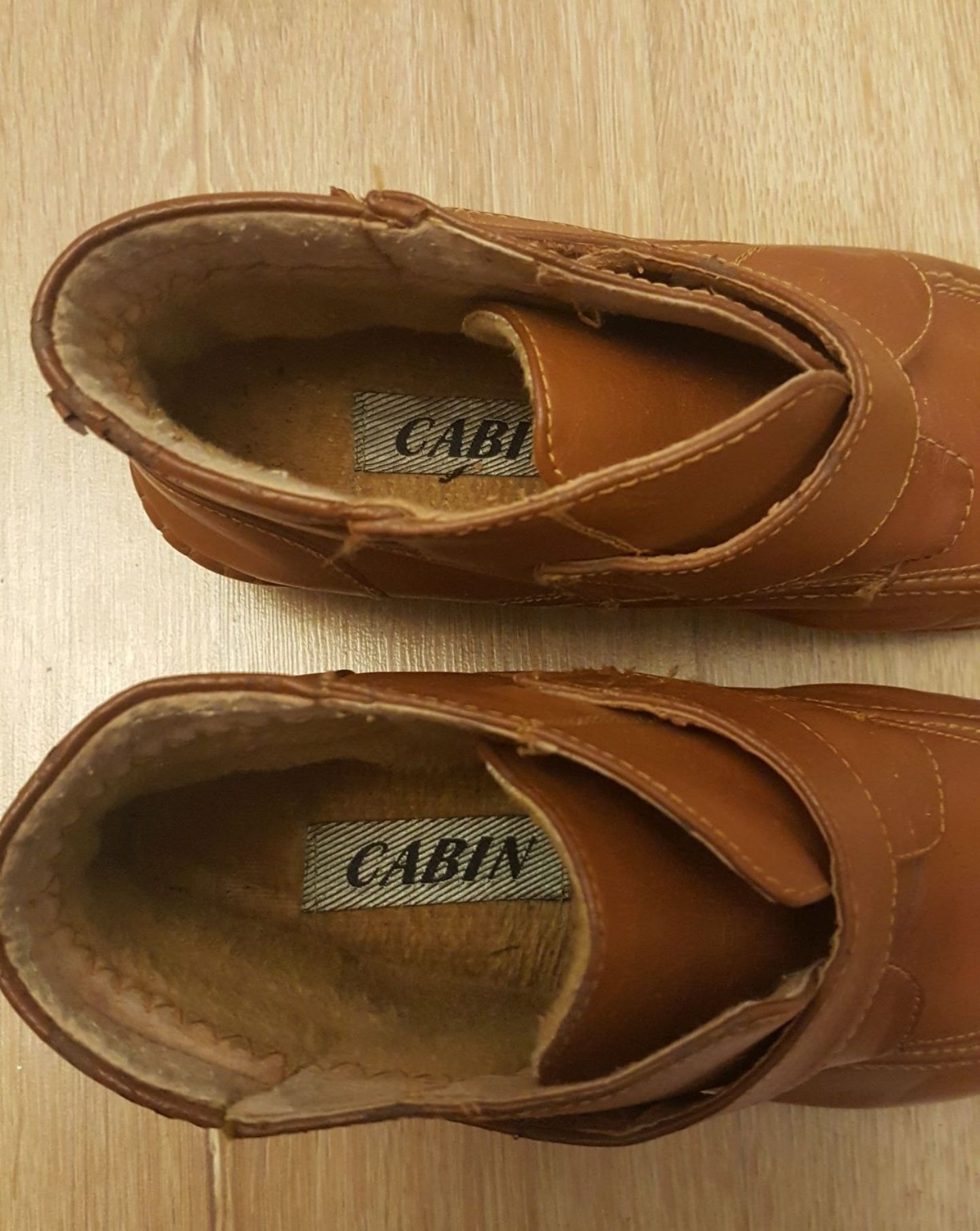 BOTKI na koturnie, brązowe, krótkie, na rzepy, r. 41, buty na jesień