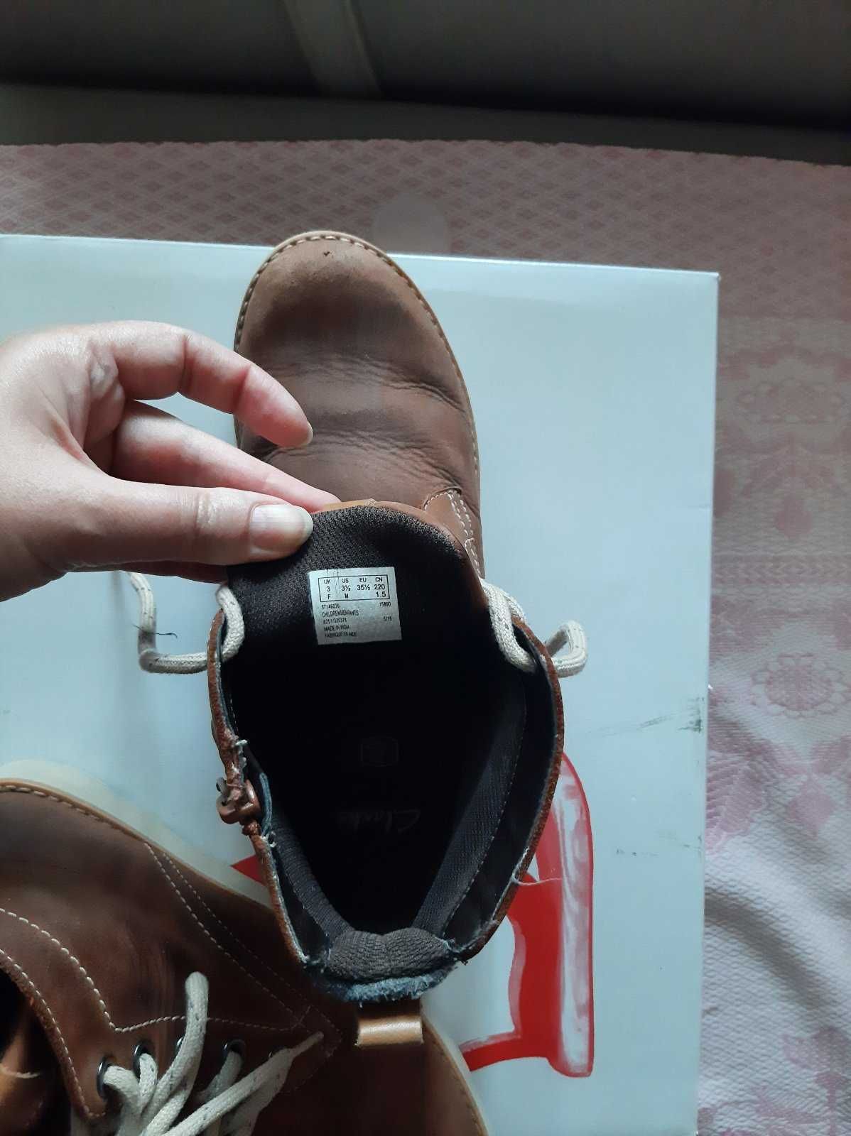 Продам детские деми ботинки Clarks на мальчика натуральная кожа 35,5 р