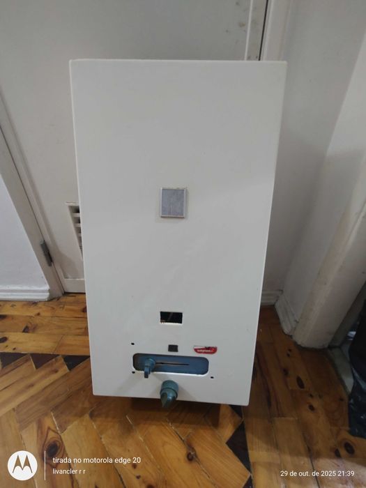 Esquentador em ótimo estado