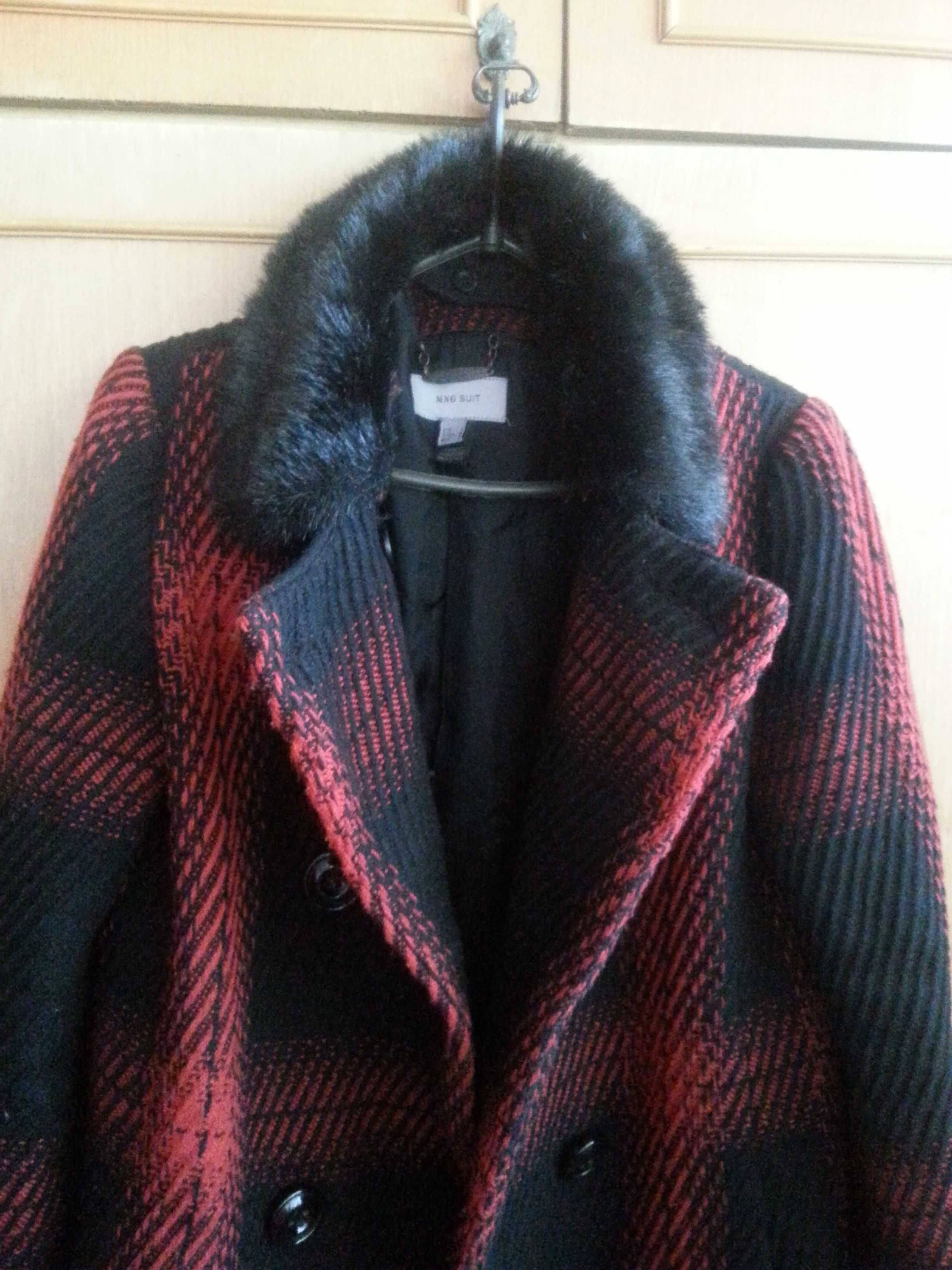 Пальто женское фирмы Манго 48 р-р.