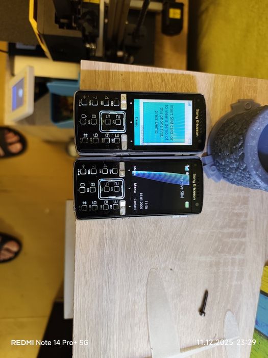 2x Sony Ericsson k850i