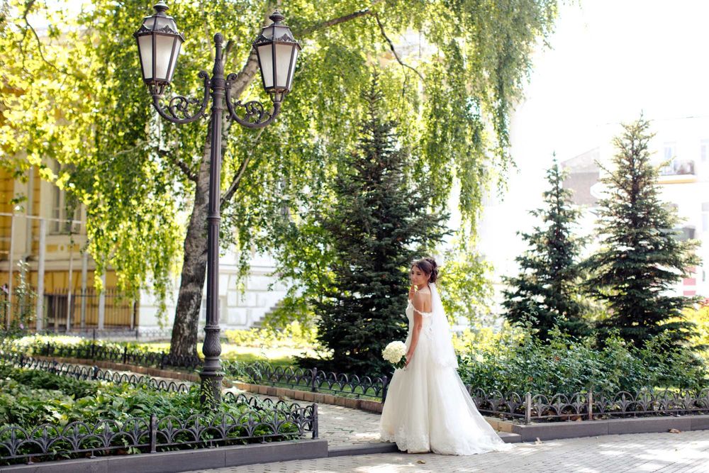 Продам весільну сукню.