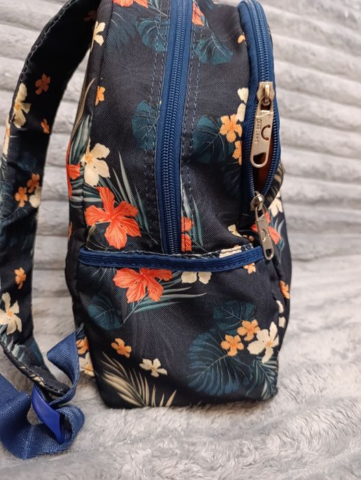 Рюкзак для девочки от 6 до 11 лет