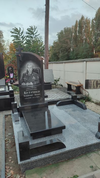 Гранитные памятники от 7000гр